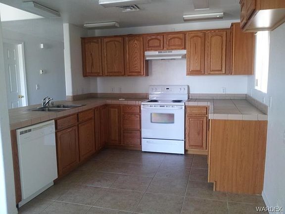3rd image of 2687 Calle De Mercado