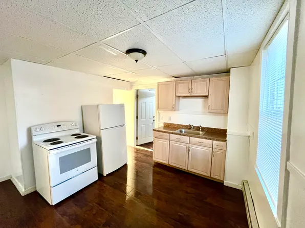 115 Summer St #1, North Brookfield, MA 01535