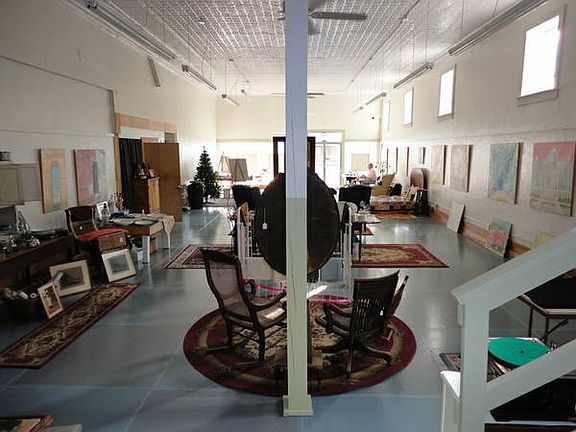 Art / Antique Gallery