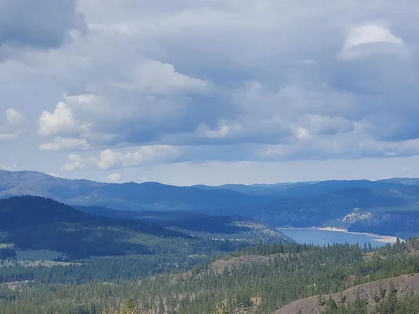 6082B Coyote Canyon Rd, Fruitland, WA 99129