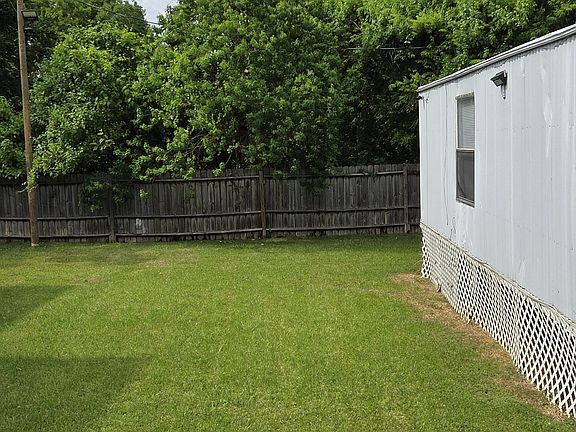 4th image of 243 E Saint Charles Dr #2