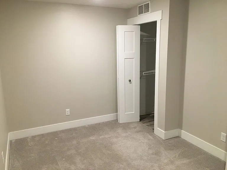 Beautiful apartment in a redeveloped church - Creston neighborhood. — Photo 28