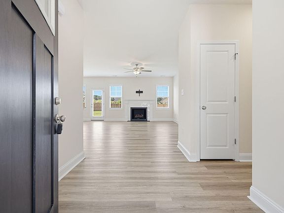 5th image of 161 Jones Creek Ln