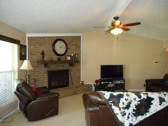 3rd image of 2480 Santa Cruz Ln