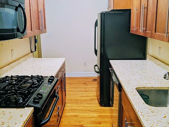 5th image of 570 W 204th St APT 1h