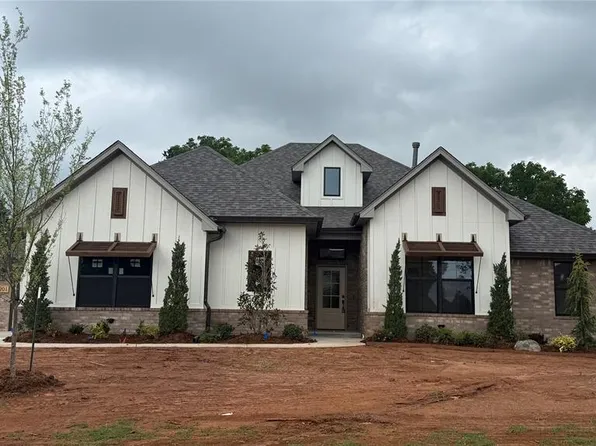 9201 SW 90th St, Mustang, OK 73064