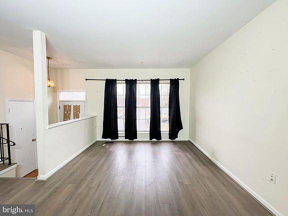 5th image of 3415 Wood Creek Dr