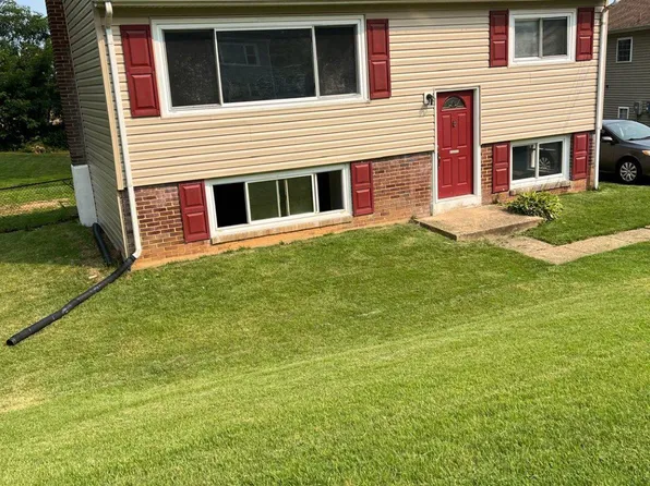 13435 Greenacre Dr, Woodbridge, VA 22191