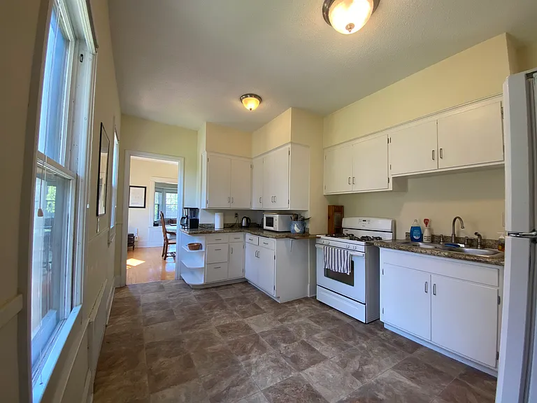 1217 Monroe St NE #1 — Photo 4