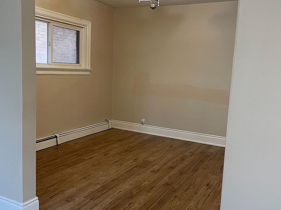 31 Toronto St, Barrie, ON L4N 1T8 Zillow