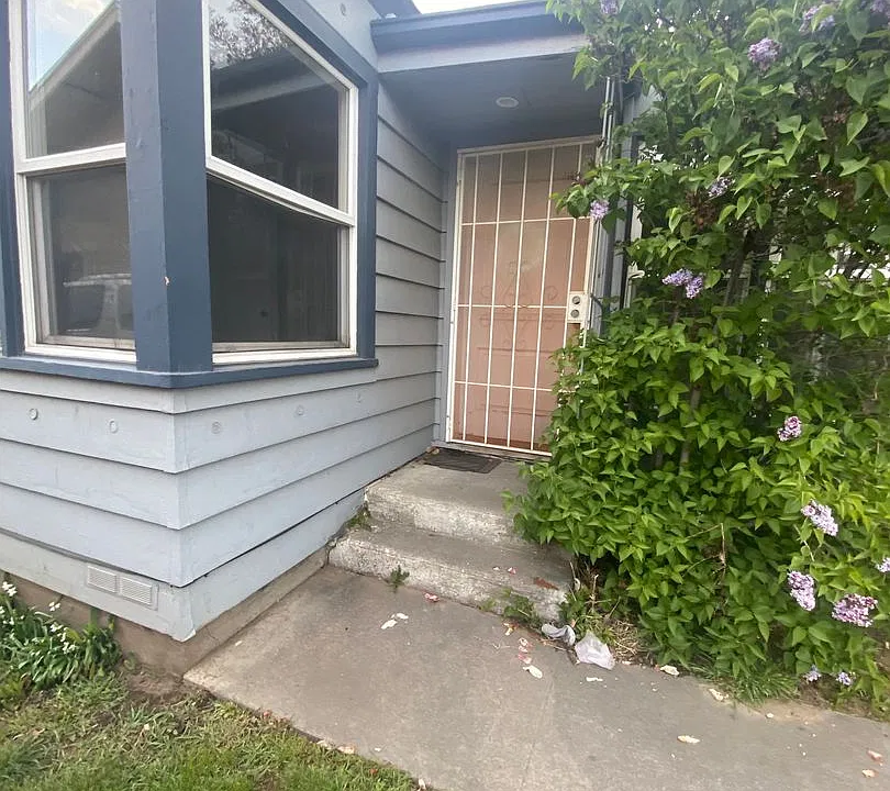 914 S 16th Ave