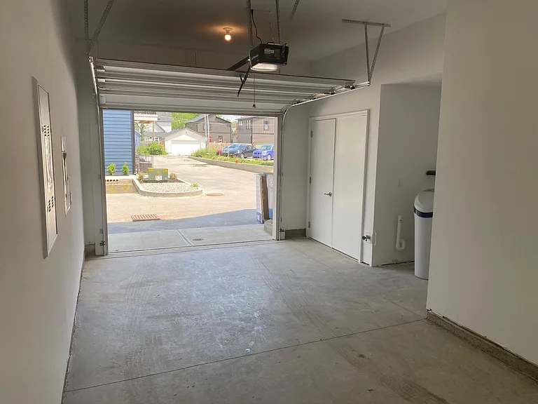2129 College Ave — Photo 19