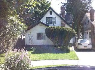 19428 110th Ave, Saint Albans, NY 11412