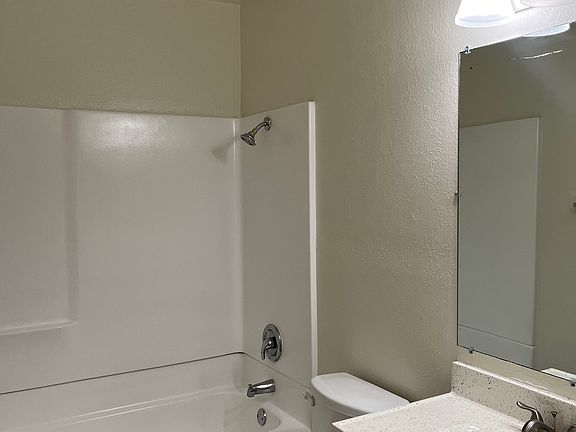 3rd image of 216 Cypress Ave APT B