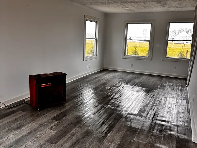 7906 N 250 E — Photo 13