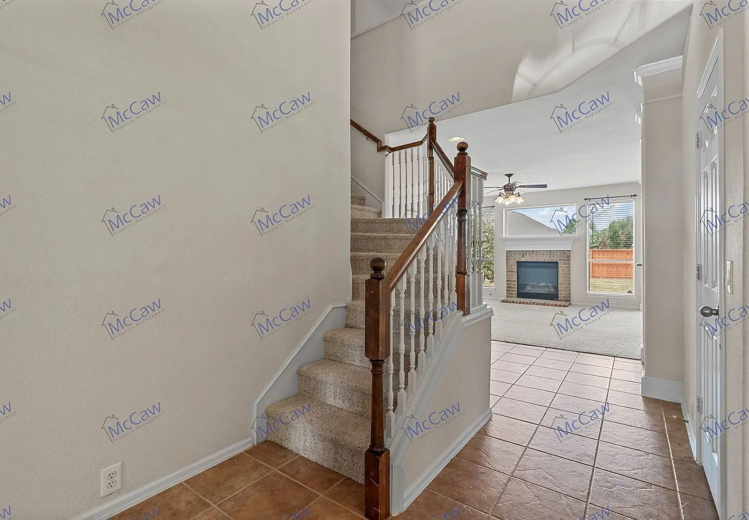 4 bed, 3.0 bath, 2715 sqft, $2,975 — Photo 3
