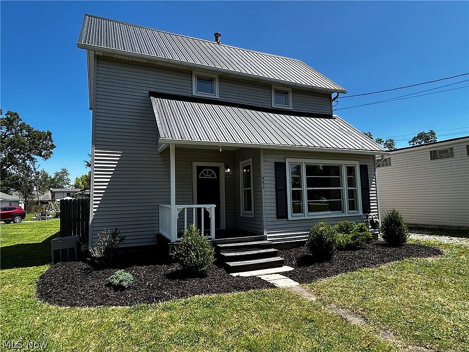 1st image of 482 Baxter St