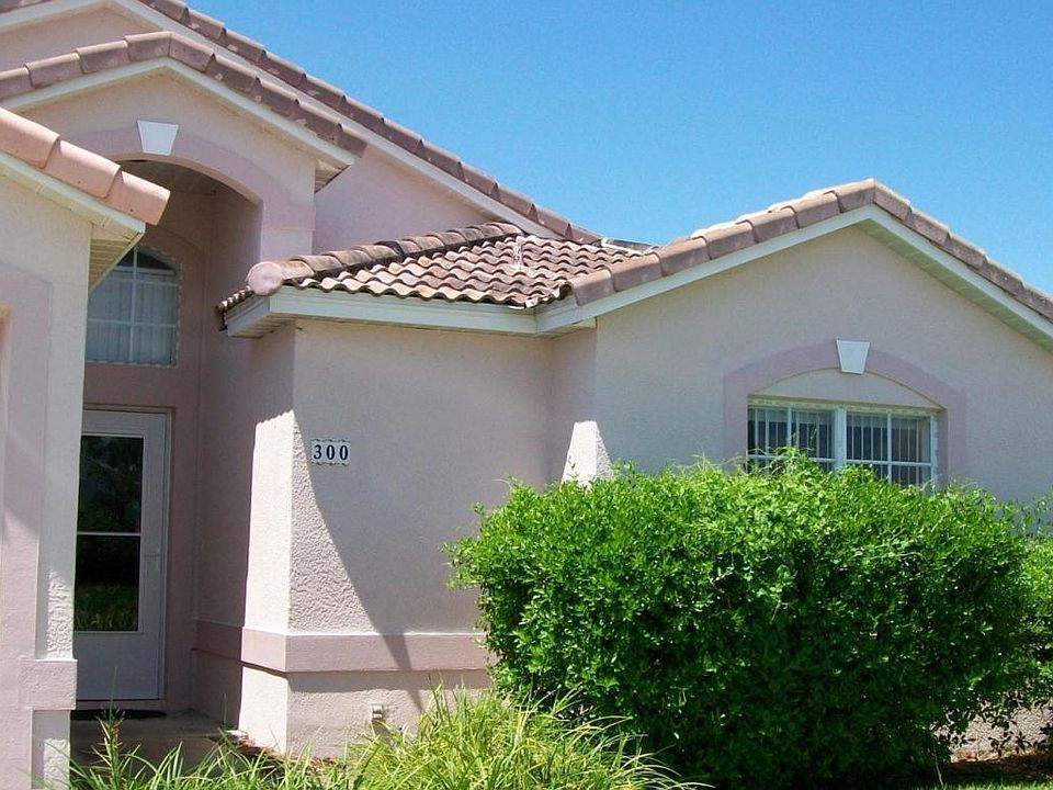1st image of 300 La Palma Ln