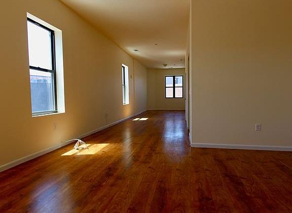 3rd image of 15 N Broadway APT 4A