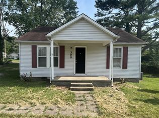 300 Raven St, Martin, TN 38237