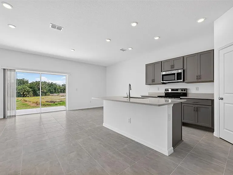 10761 Eclipse St — Photo 11