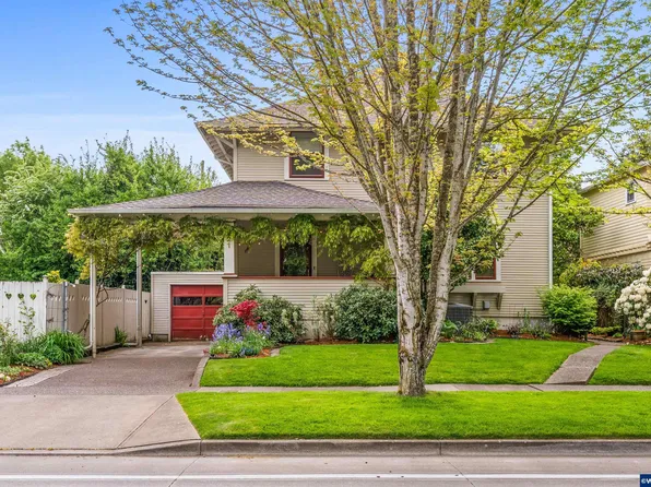 221 SW 9th St, Corvallis, OR 97333