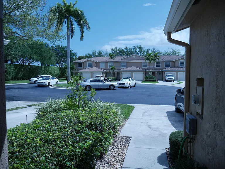 16254 Sierra Palms Dr — Photo 12