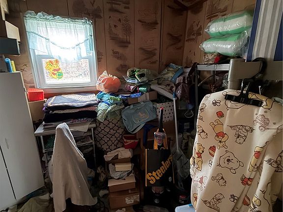 4th image of 448 Union Ave