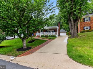 6209 Redwing Ct, Bethesda, MD 20817