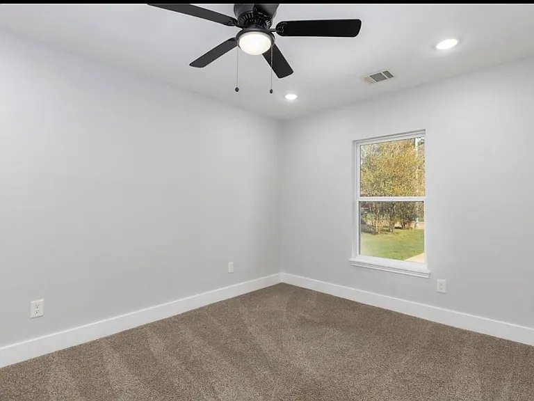 9807 Jaywood Dr — Photo 13