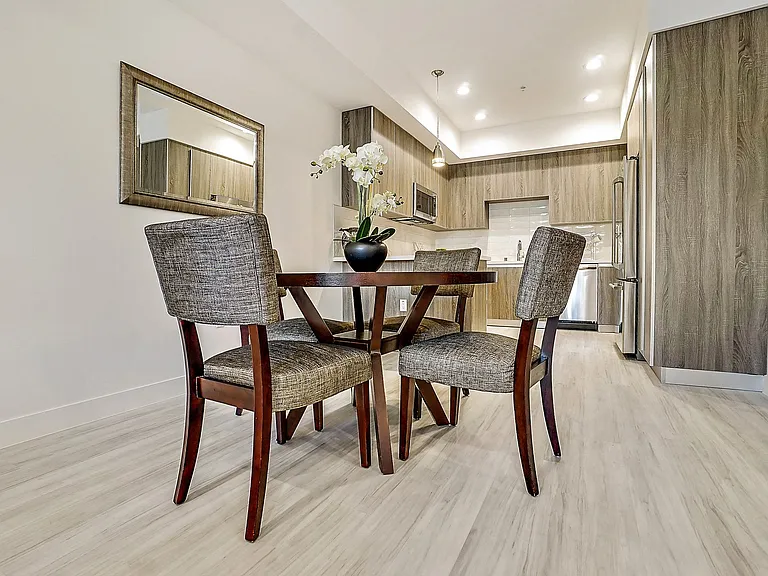 Residences at Village Walk — Photo 38
