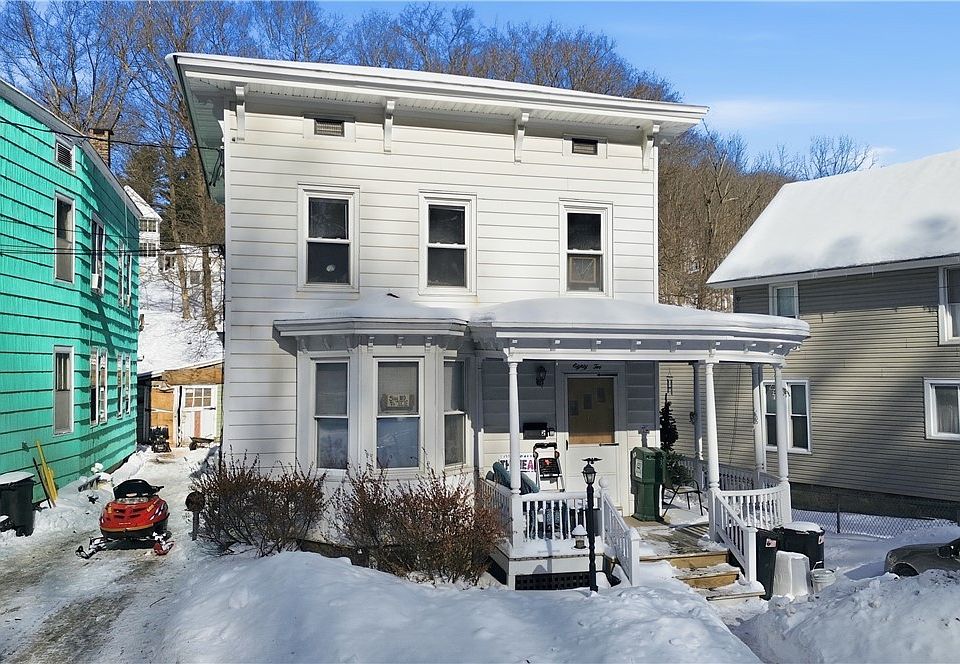 1st image of 82 W Monroe St