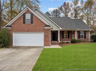 374 Wildwood Dr, Raeford, NC 28376