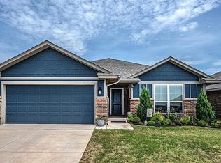18320 Autumn Grove Dr, Edmond, OK 73012