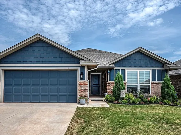 18320 Autumn Grove Dr, Edmond, OK 73012