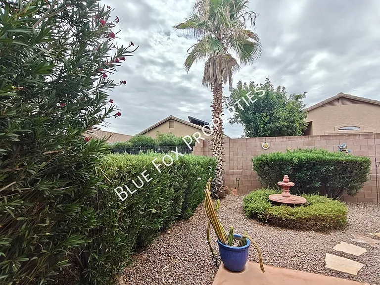 10923 S Lake Gambusi Dr — Photo 42