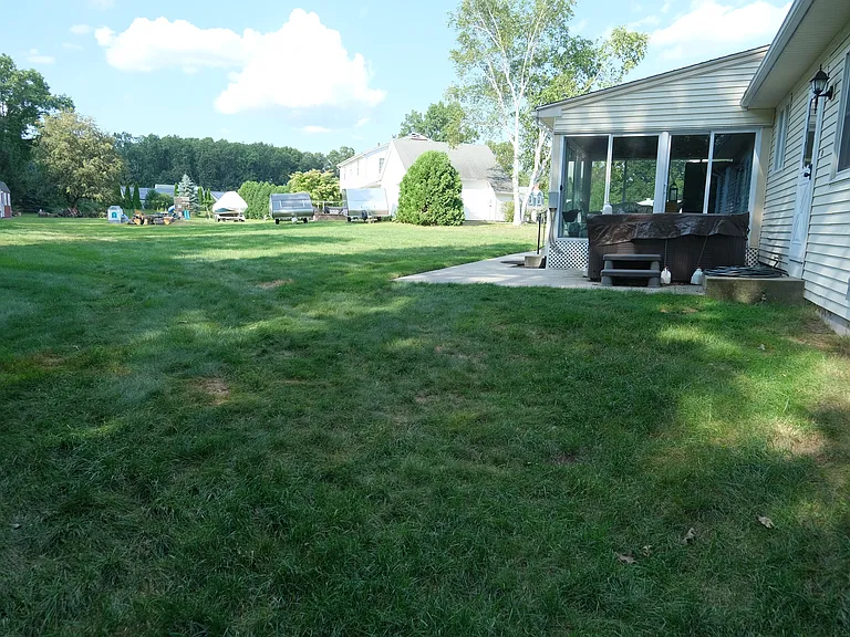 51 Valley View Cir — Photo 36