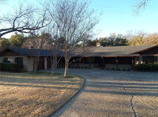 605 Oakpark Dr, Brownwood, TX 76801