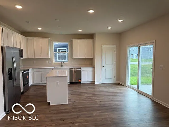 3789 Sterling Dr — Photo 6