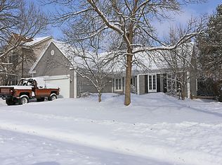 974 Manchester St, Cary, IL 60013