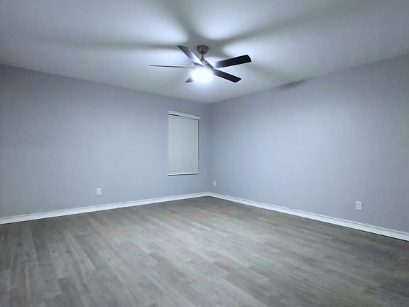 5th image of 228 Rubylace Dr