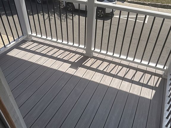 5th image of 211 Delhi St APT 2