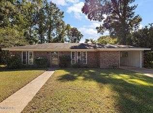4 Byrd Ct, Natchez, MS 39120