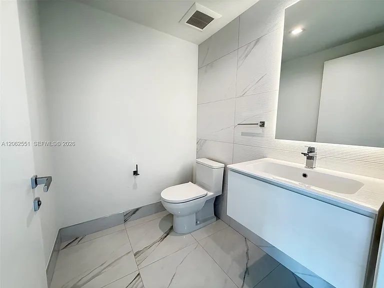 1170 E Hallandale Bch #1106 — Photo 14