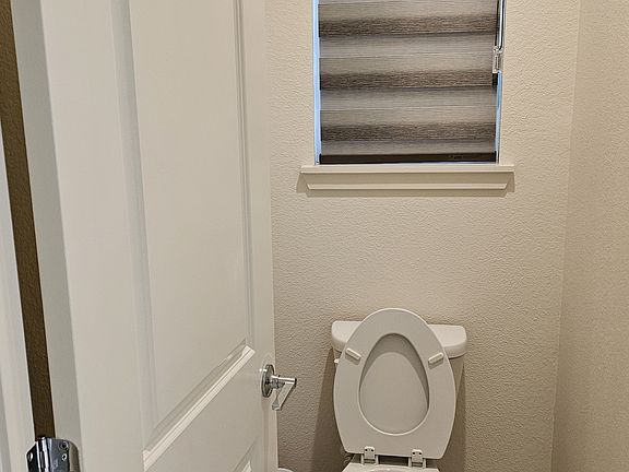 3rd image of 3111 Paxton St #2