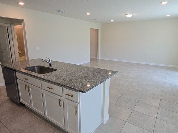 5th image of 905 Wading Waters Way
