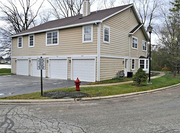 5th image of 626 N Lake Shore Dr #626