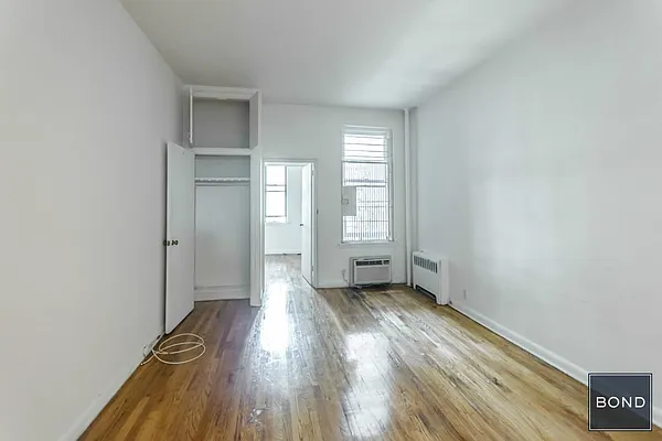 Rented by Bond New York | media 6