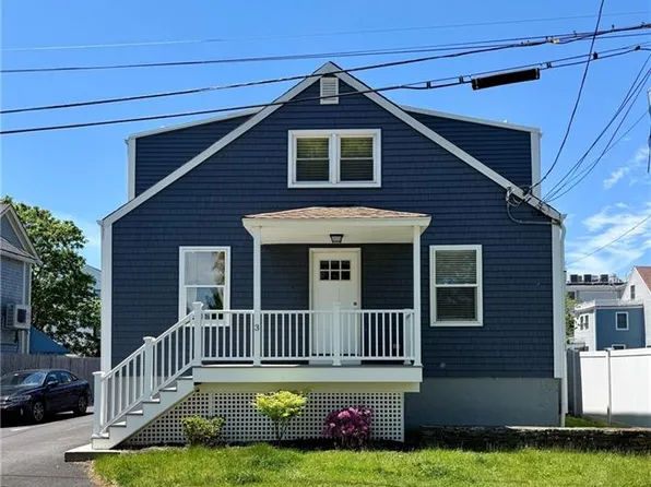 3 Clinton St Unit A, Newport, RI 02840