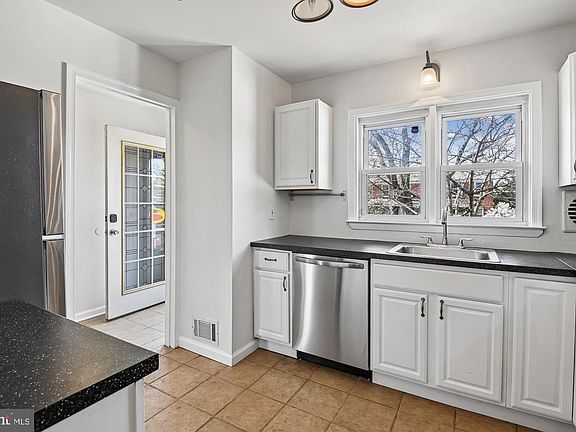 3rd image of 3607 Clarenell Rd